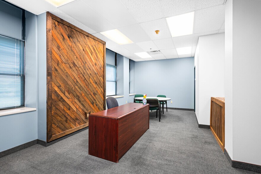 More Photos Of 202 E Superior St, Duluth Office For Sale