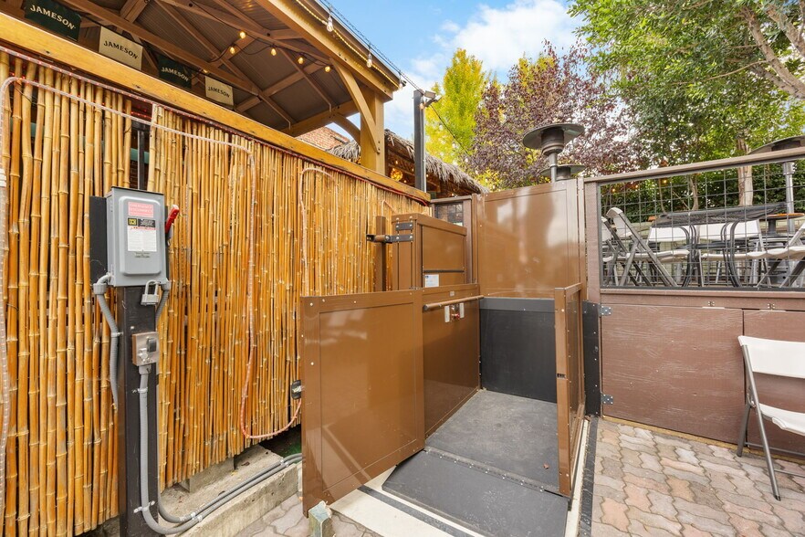 More Photos Of 22519-22521 Main, Hayward Storefront Retail Office For Sale