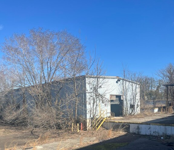 More Photos Of 100 Grove St, Bridgeton Warehouse For Sale