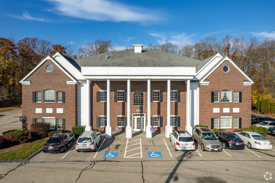 More Photos Of 1 E Main St, Northborough Medical For Lease