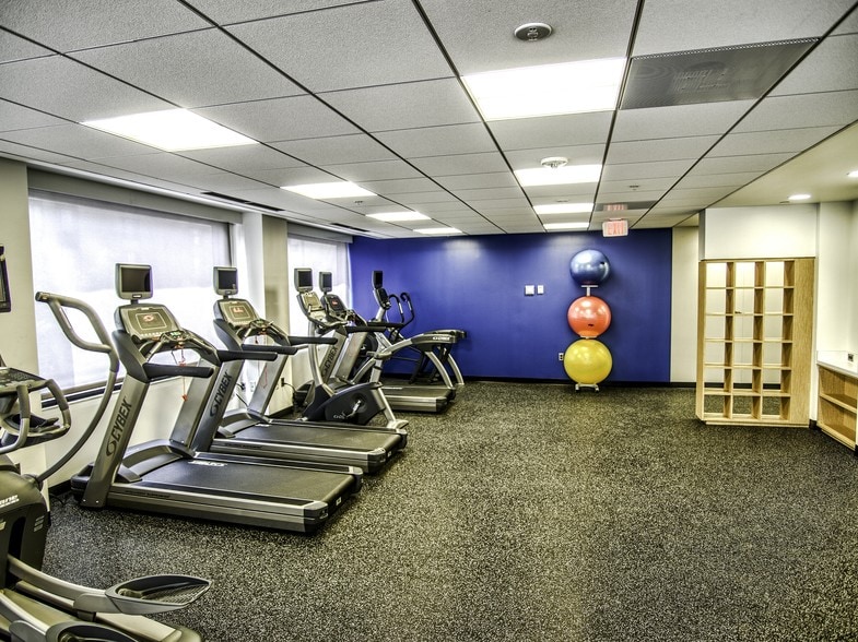 More Photos Of 51 Monroe St, Rockville Office For Lease