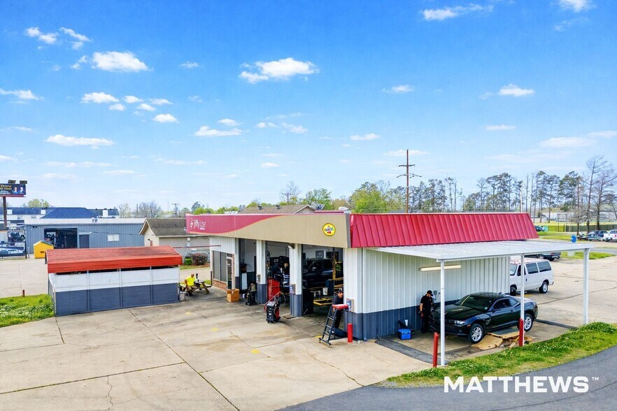 More Photos Of 2602 Ferrand St, Monroe Auto Repair For Sale