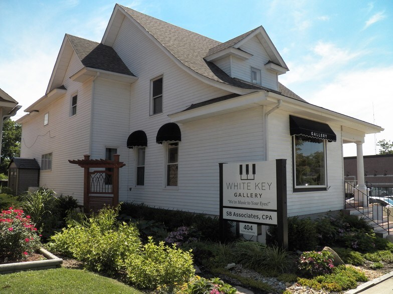 More Photos Of 404 E Lincolnway, Valparaiso Office For Sale