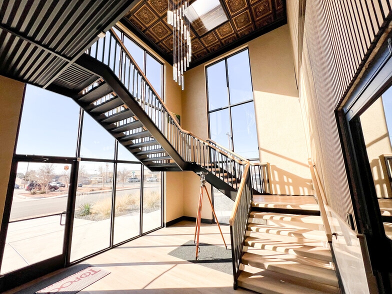 More Photos Of 808 W Indiana Ave, Midland Office For Sale