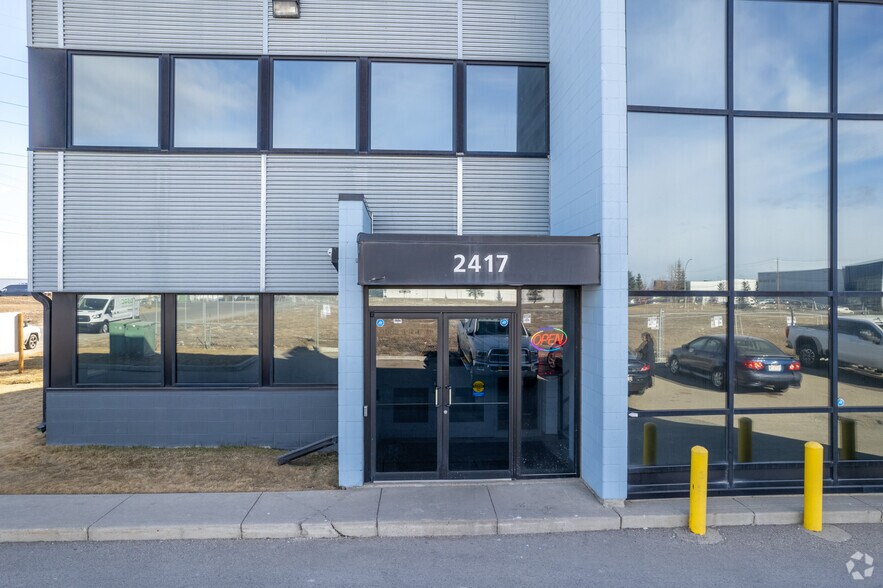 More Photos Of 2417 51st Ave SE, Calgary Office For Lease