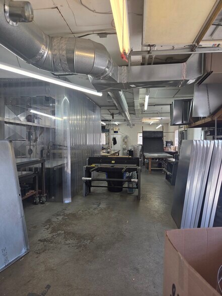 More Photos Of 176 Kinderkamack Rd, Park Ridge Warehouse For Lease
