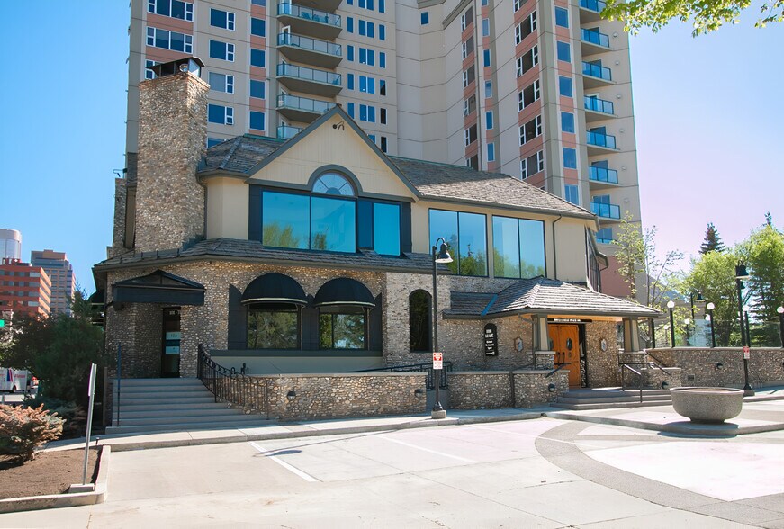 More Photos Of 101 7th St SW, Calgary Restaurant For Lease