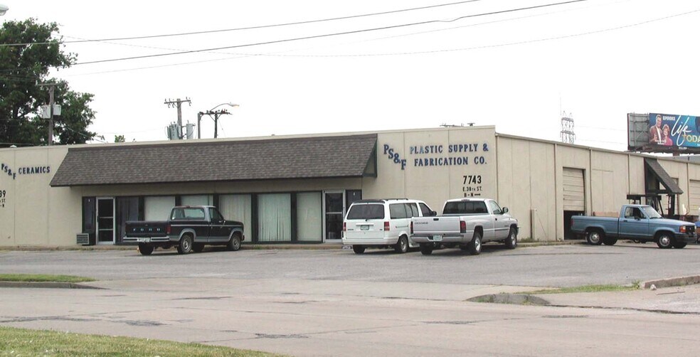 More Photos Of 7739-7743 E 38th St, Tulsa Light Manufacturing For Lease