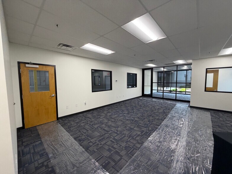 More Photos Of 7107 Industrial Rd, Florence Unknown For Lease