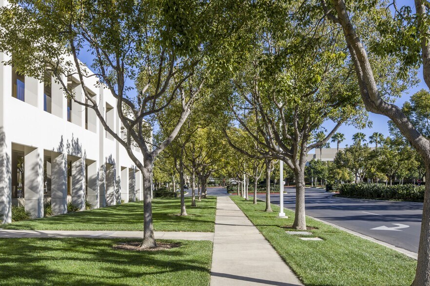 More Photos Of 7505 Irvine Center Dr, Irvine Loft Creative Space For Lease