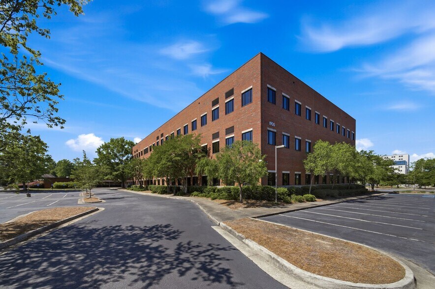 More Photos Of 1900 10th Ave, Columbus Medical For Lease