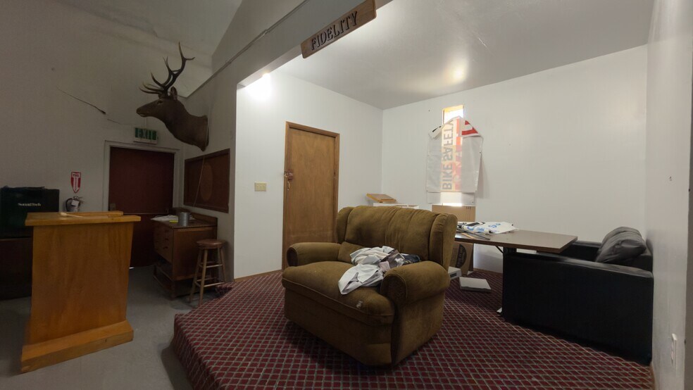 More Photos Of 664 2nd Ave, Deer Trail Office For Sale