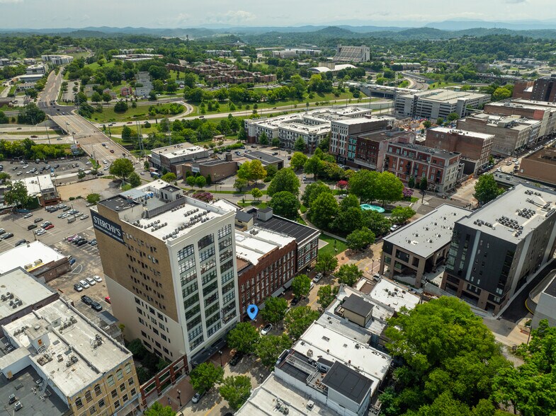 More Photos Of 124 S Gay St, Knoxville Apartments For Lease