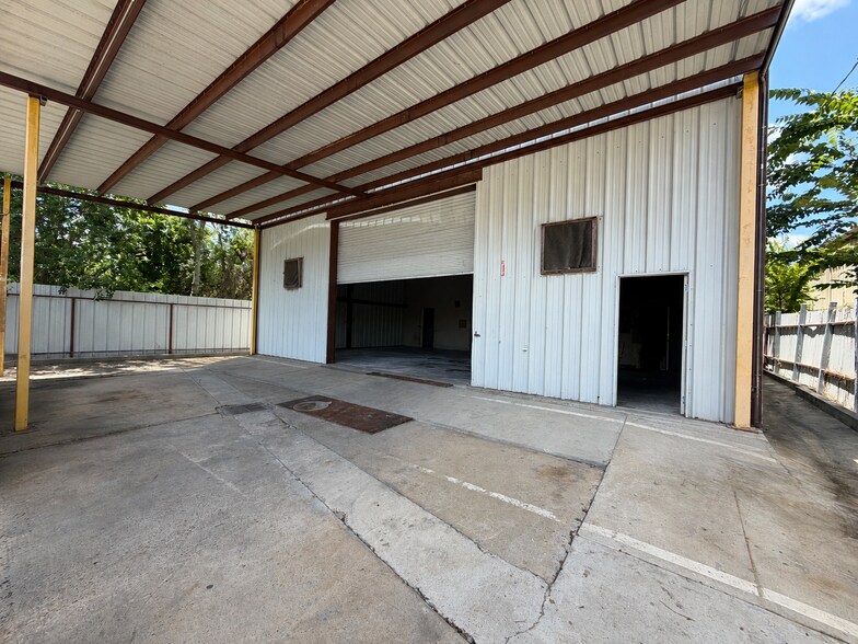 More Photos Of 3710 Arc St, Houston Manufacturing For Lease