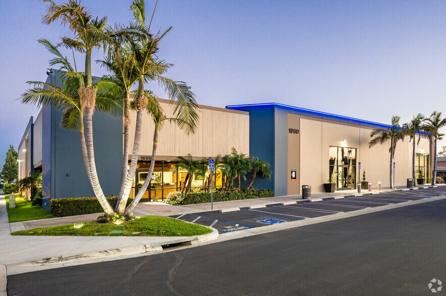 Primary Photo Of 1985-1985 S Santa Cruz St, Anaheim General Retail For Lease