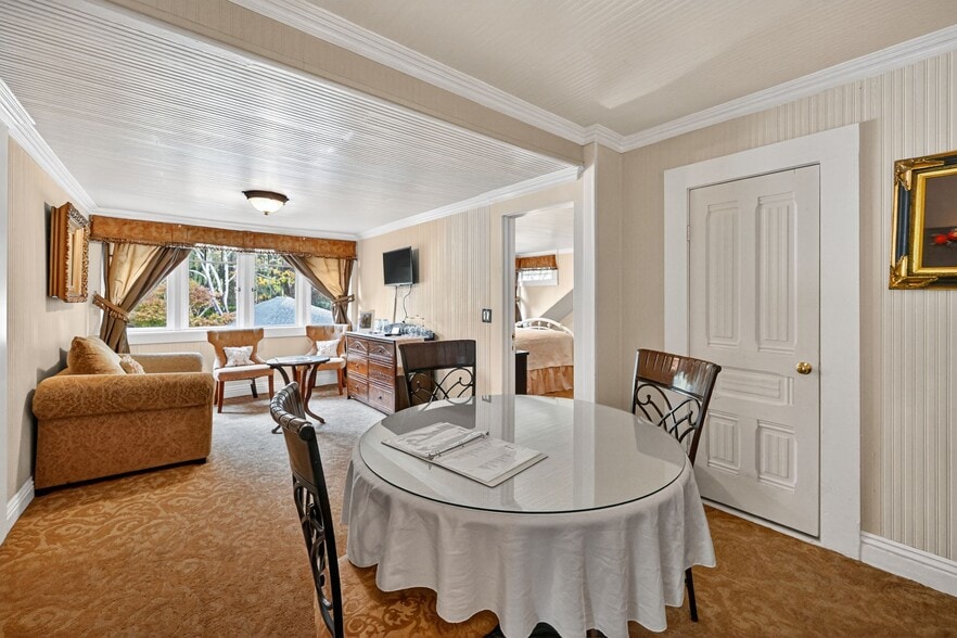 More Photos Of 620 El Salto Dr, Capitola Hospitality For Sale