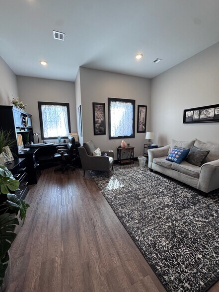 More Photos Of 2693 Townsend Ct, Clarksville Medical For Lease