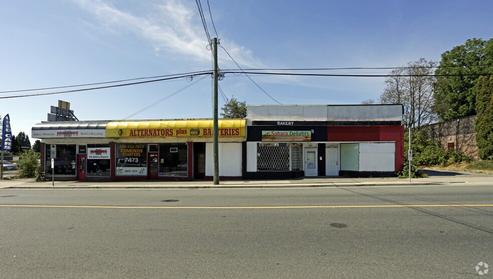 More Photos Of 7481-7483 Edmonds St, Burnaby Storefront For Sale