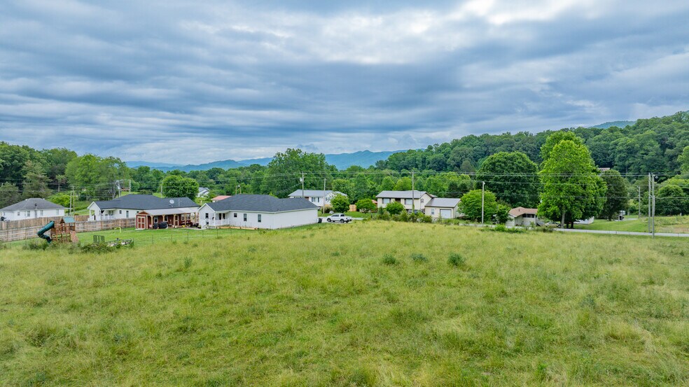 More Photos Of TBD Garrison Hollow Rd, Elizabethton Land For Sale