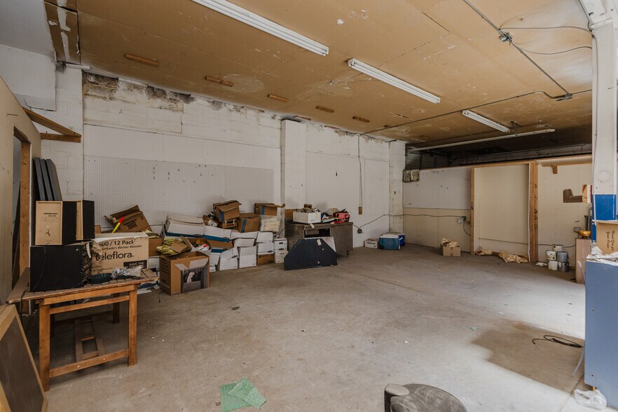 More Photos Of 470 N Seneca St, Wichita Warehouse For Sale