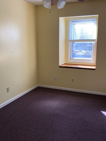 More Photos Of 410 New Bridge St, Jacksonville Office For Lease