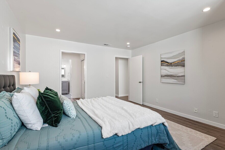 More Photos Of 4606 Cabrillo St, San Francisco Apartments For Sale