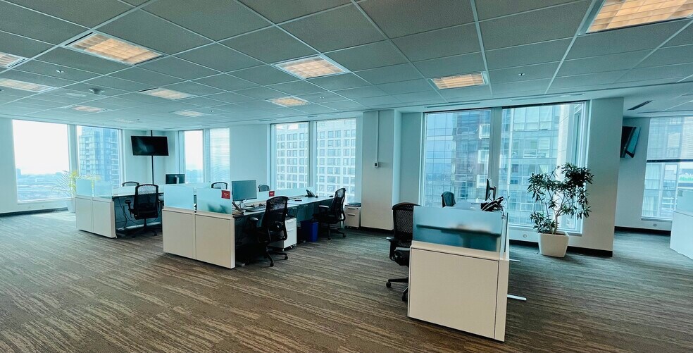 More Photos Of 1250 Boul René-Lévesque O, Montréal Office Residential For Lease