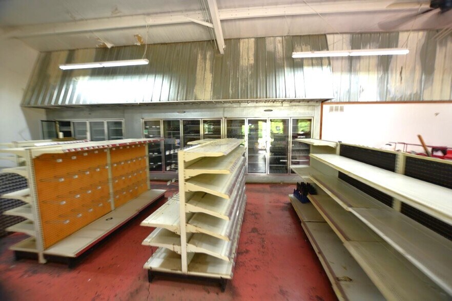 More Photos Of 75174 Hwy 59 Hwy, Stilwell Convenience Store For Sale