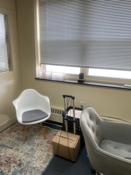 More Photos Of 1445 City Ave, Wynnewood Office For Lease