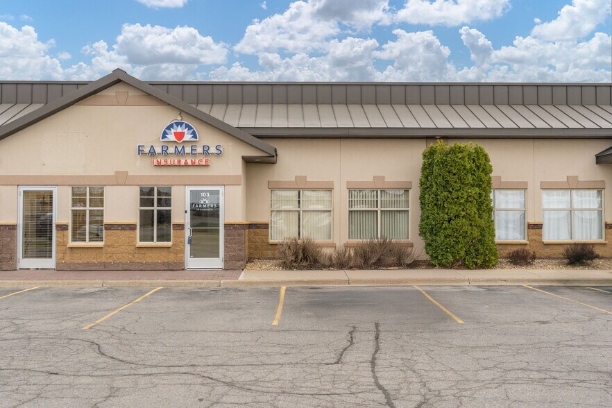 Primary Photo Of 120 Augusta Ct N, Mankato General Retail For Sale