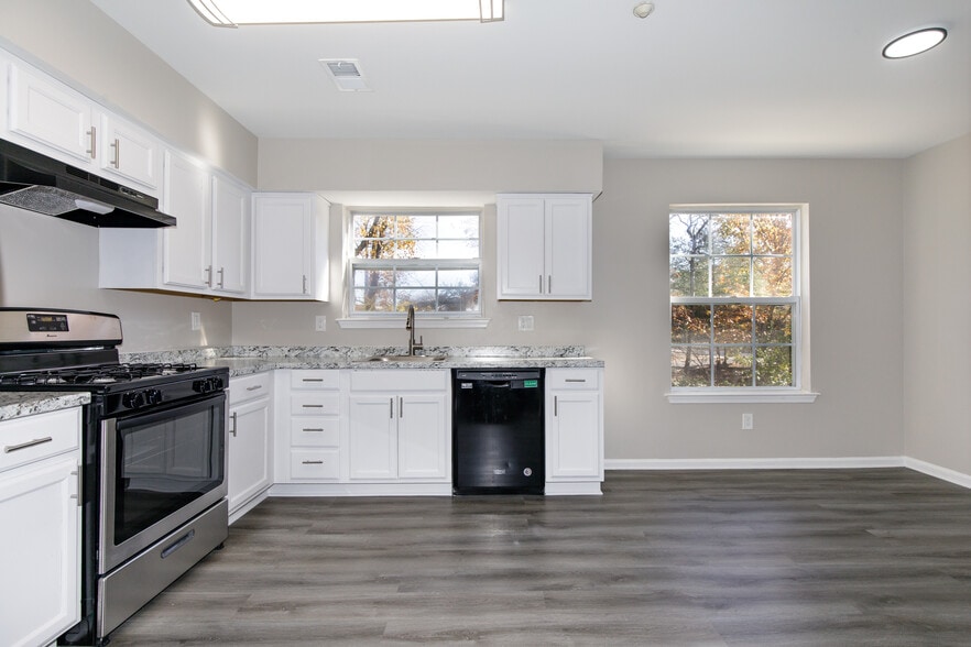 More Photos Of 133 Aberdeen Rd, Matawan Apartments For Sale