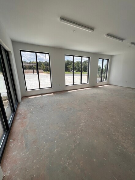 More Photos Of 4039 Hanover Way, Ellenwood Apartments For Lease