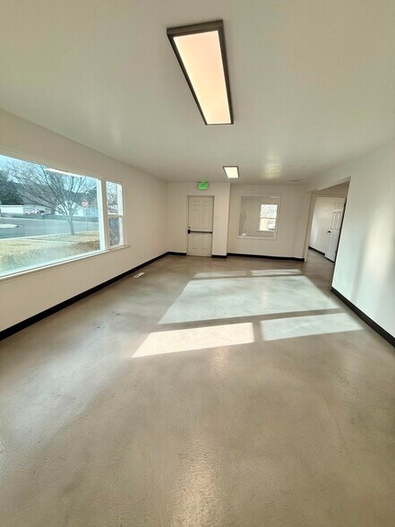 More Photos Of 15 E 700 N, Orem Office For Sale