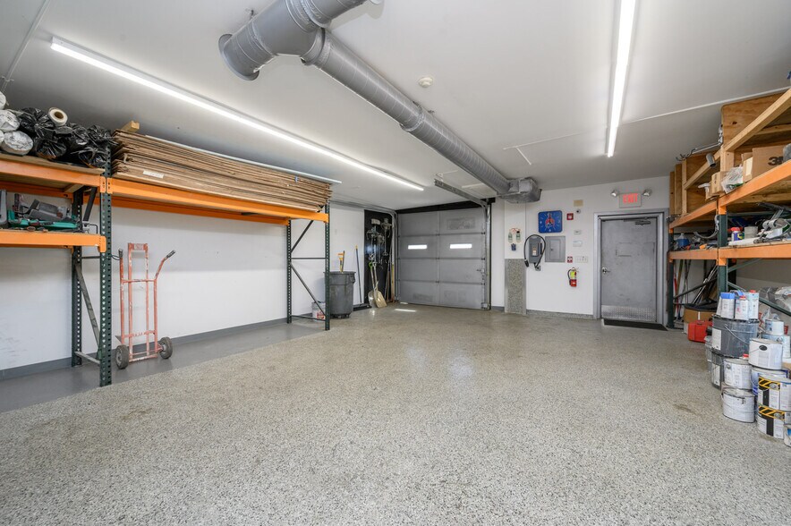 More Photos Of 1400 Union Ave, Union Beach Office For Sale