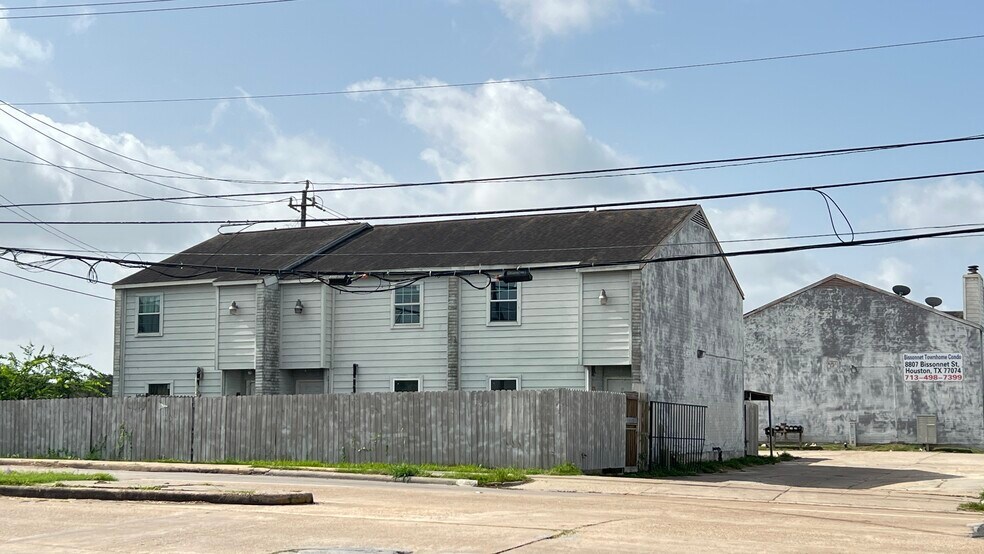 More Photos Of 8807 Bissonnet St, Houston Apartments For Sale
