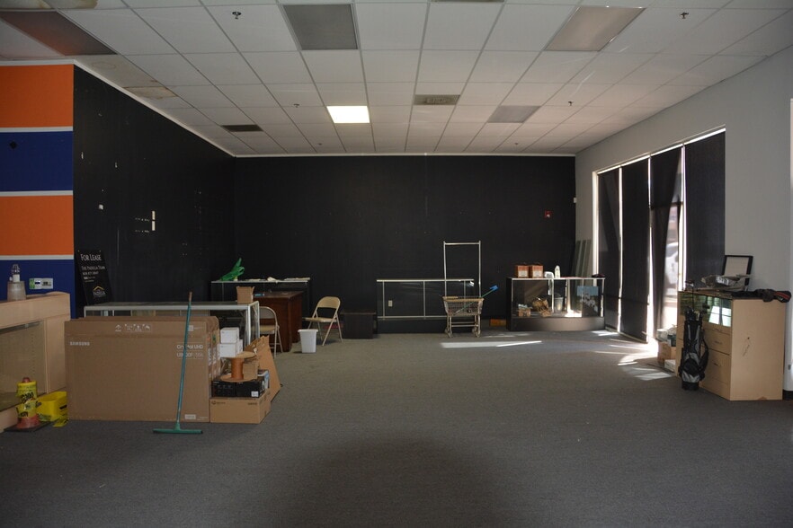 More Photos Of 23040-23100 Alessandro Blvd, Moreno Valley Unknown For Lease