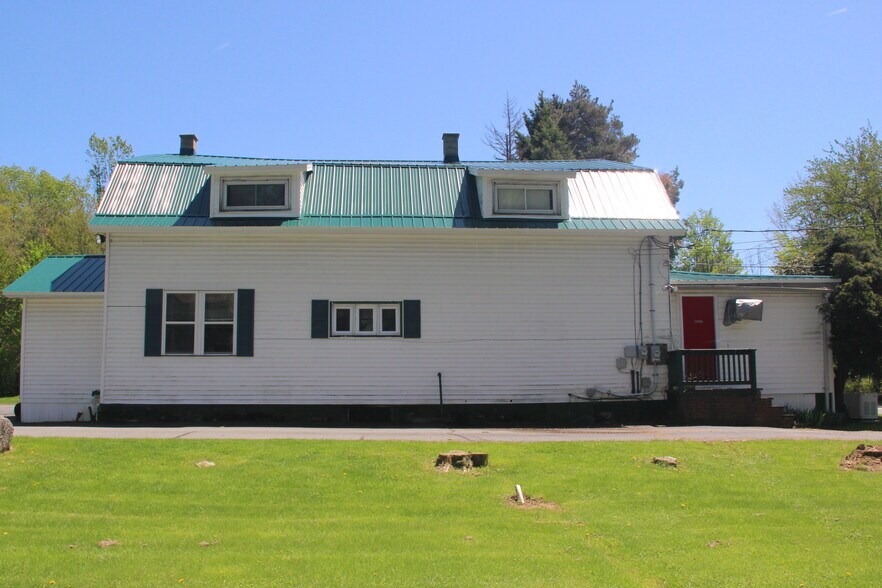 More Photos Of 2311 PA-247, Clifford Township Restaurant For Sale