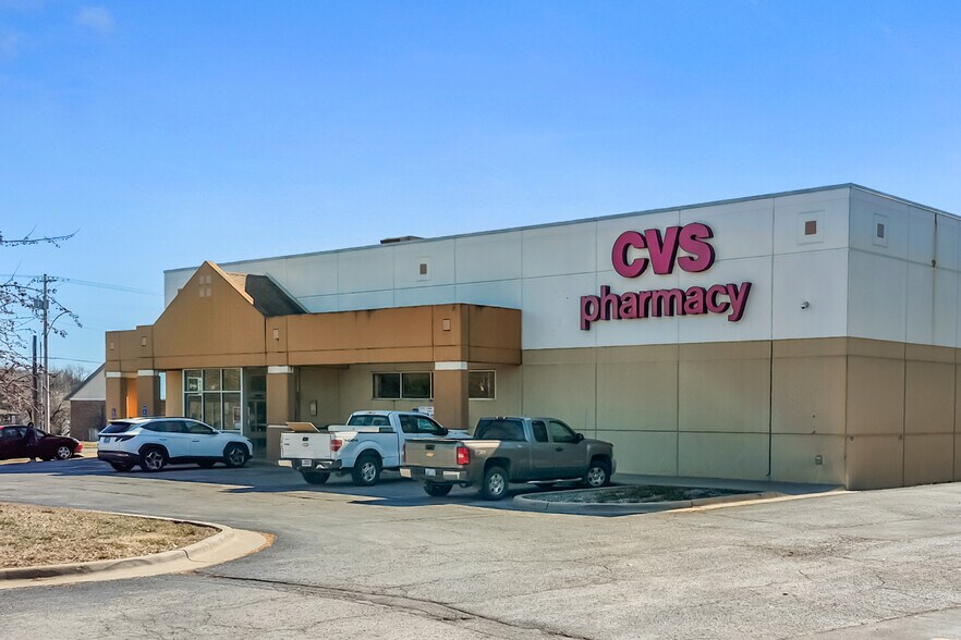 More Photos Of 6510 Nieman Rd, Shawnee Drugstore For Sale