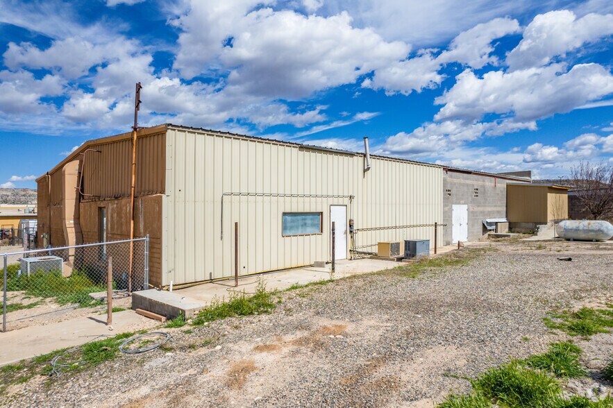 More Photos Of 1575 Roadrunner, Camp Verde Distribution For Lease