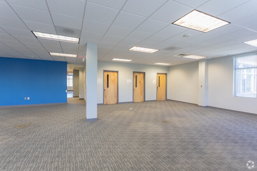 More Photos Of 225 Ray Ave, Fayetteville Loft Creative Space For Lease