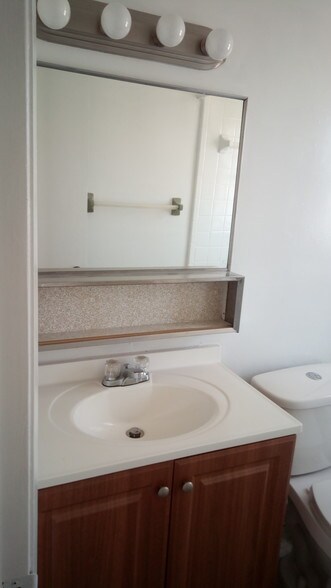 More Photos Of 102 Lullwater St, Deltona Apartments For Sale