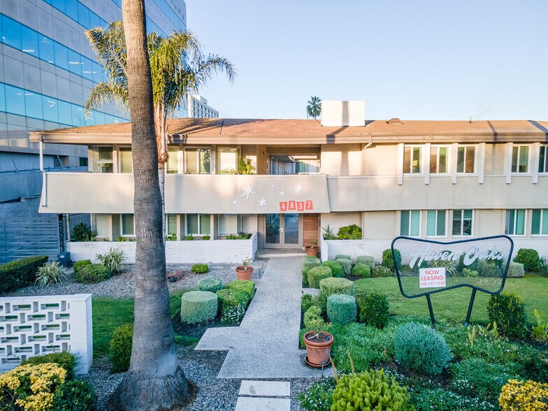 More Photos Of 4837 Hayvenhurst Ave, Encino Apartments For Sale