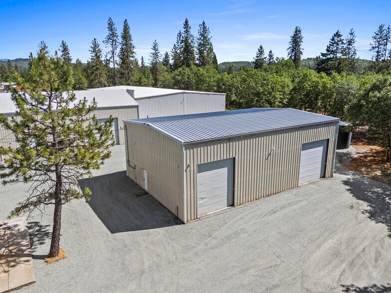More Photos Of 1344 Brookside Blvd, Grants Pass Warehouse For Lease