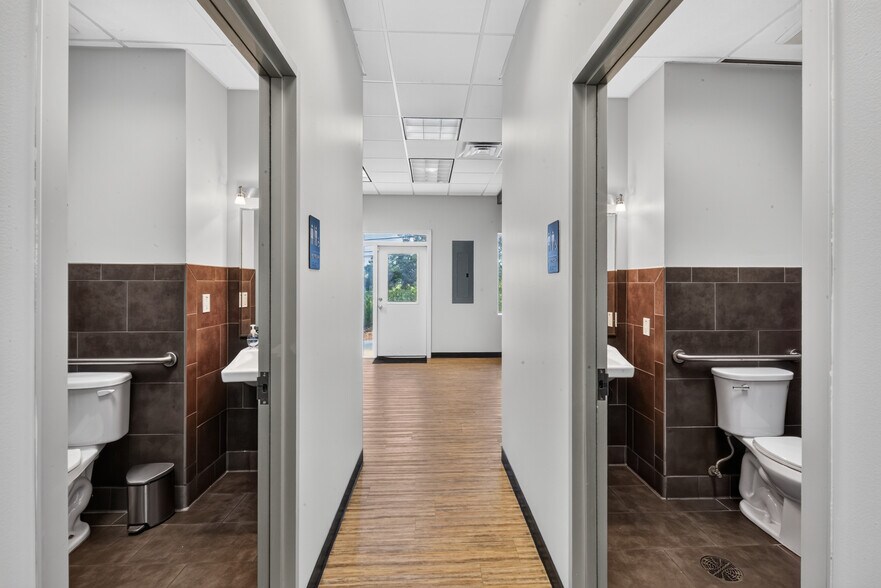 More Photos Of 10601 Pecan Park Blvd, Austin Office For Sale