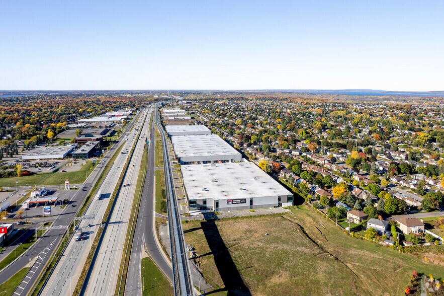 More Photos Of Aut Transcanada, Kirkland Unknown For Lease