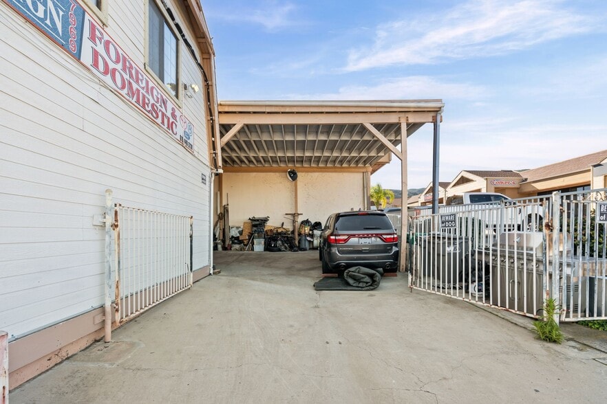 More Photos Of 7969 Mission Gorge Rd, Santee Auto Repair For Sale