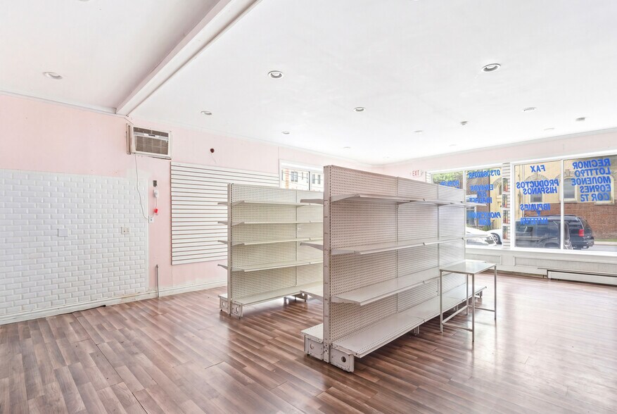More Photos Of 99 Pulaski St, Newark Apartments For Sale