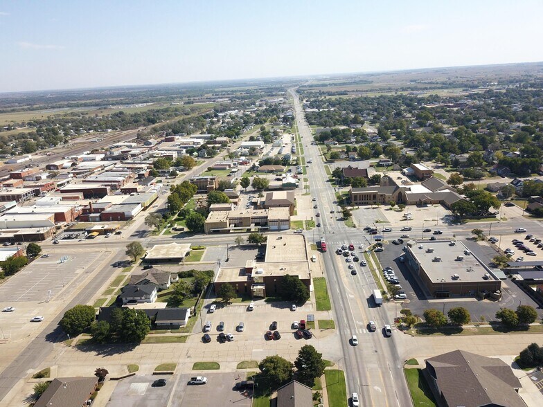 More Photos Of 1222 10th St, Woodward Office For Sale