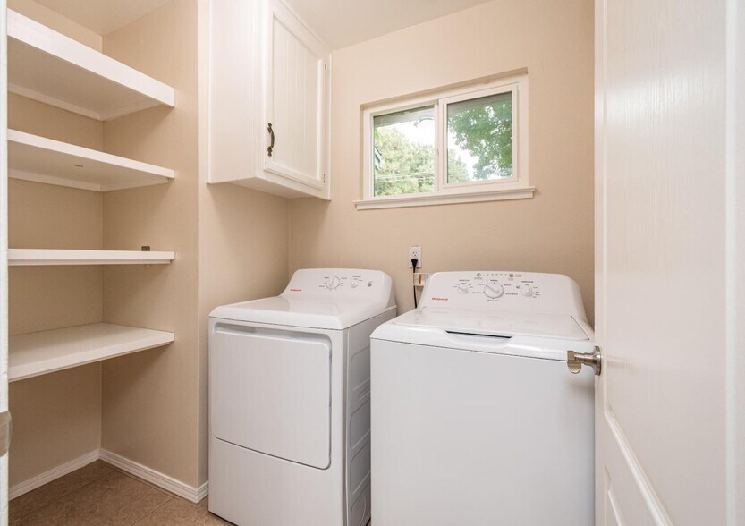 More Photos Of 25265 Carlsbad Ave, Davis Apartments For Sale