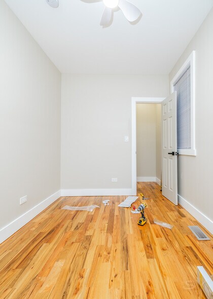 More Photos Of 6129 N Ravenswood Ave, Chicago Multifamily For Sale